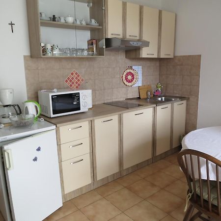 Apartment Josipa مالينسكا الغرفة الصورة